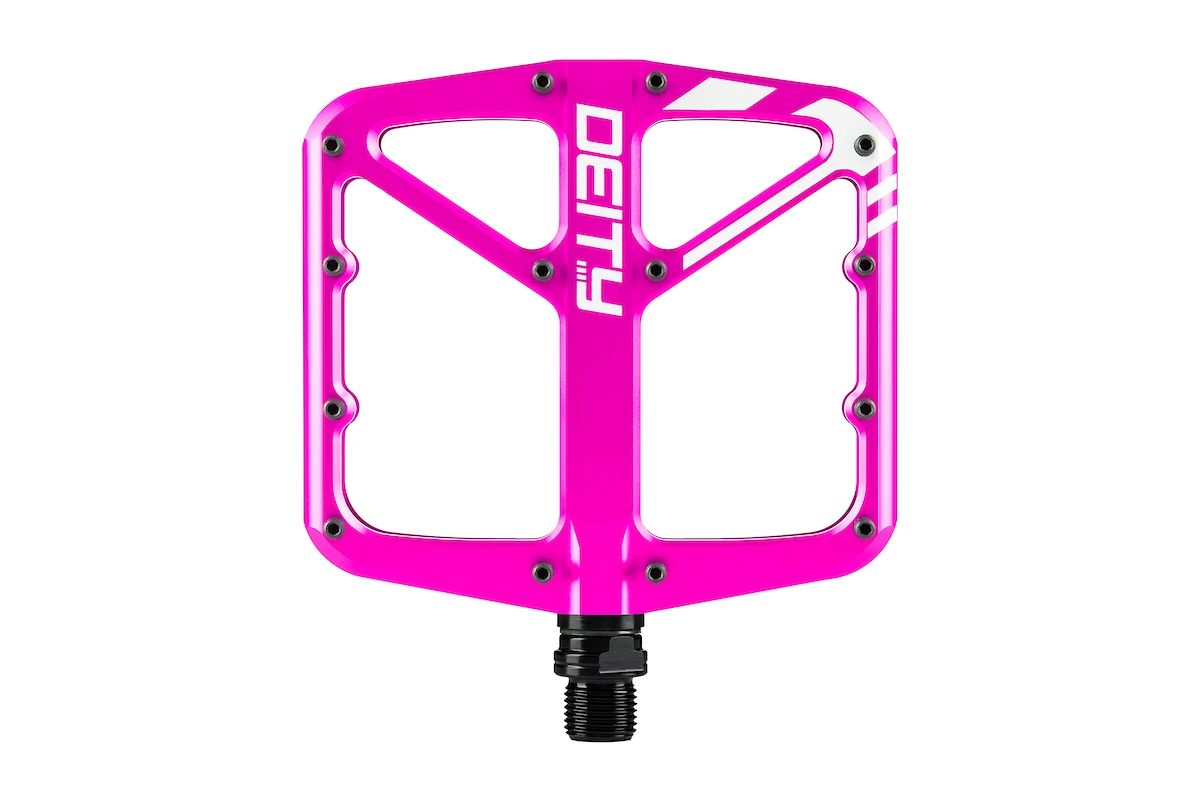 1. Pedale DEITY Supervillain - Pink