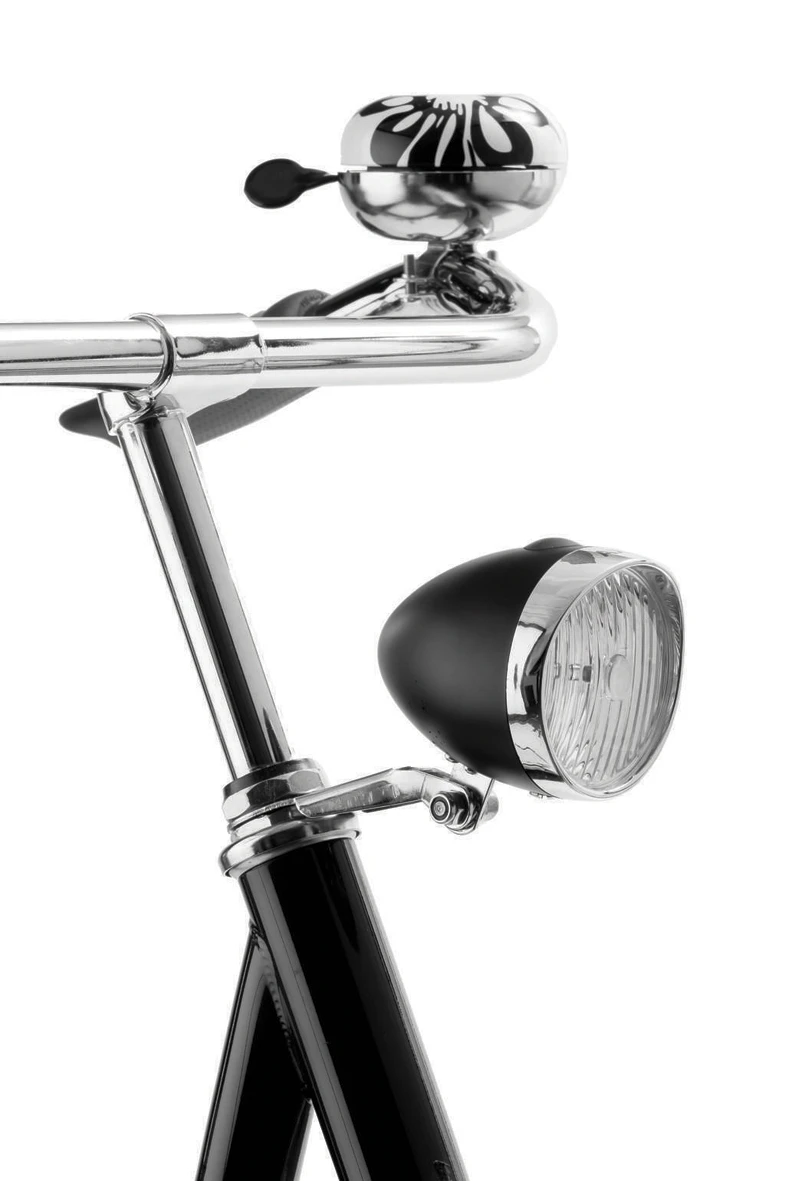1. Far Bicicleta AXA Classic Battery 4 Lux - Black