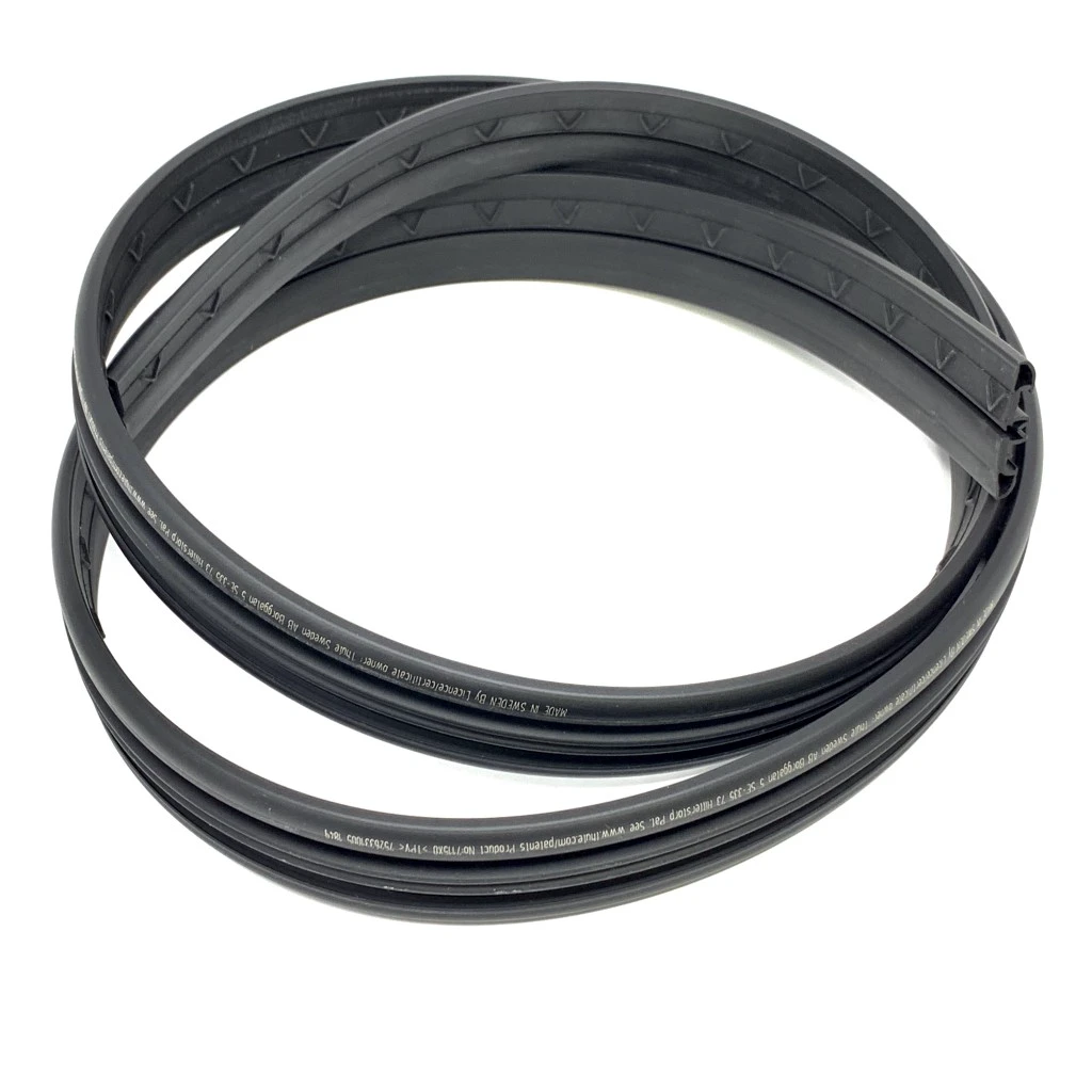 1. Cover strip THULE WingBar L 1134mm