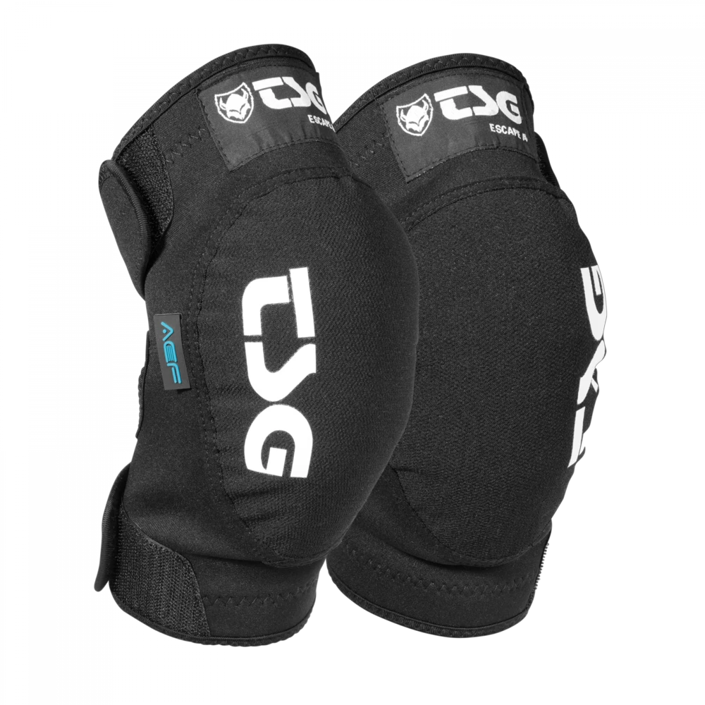 1. Genunchiere TSG Youth Escape A - Black XS