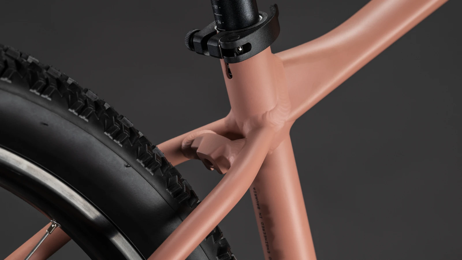 3. Bicicleta Cube Aim SLX blushrose black 2026 cadru XXL (23 ) - roti 29 Crem, 58cm