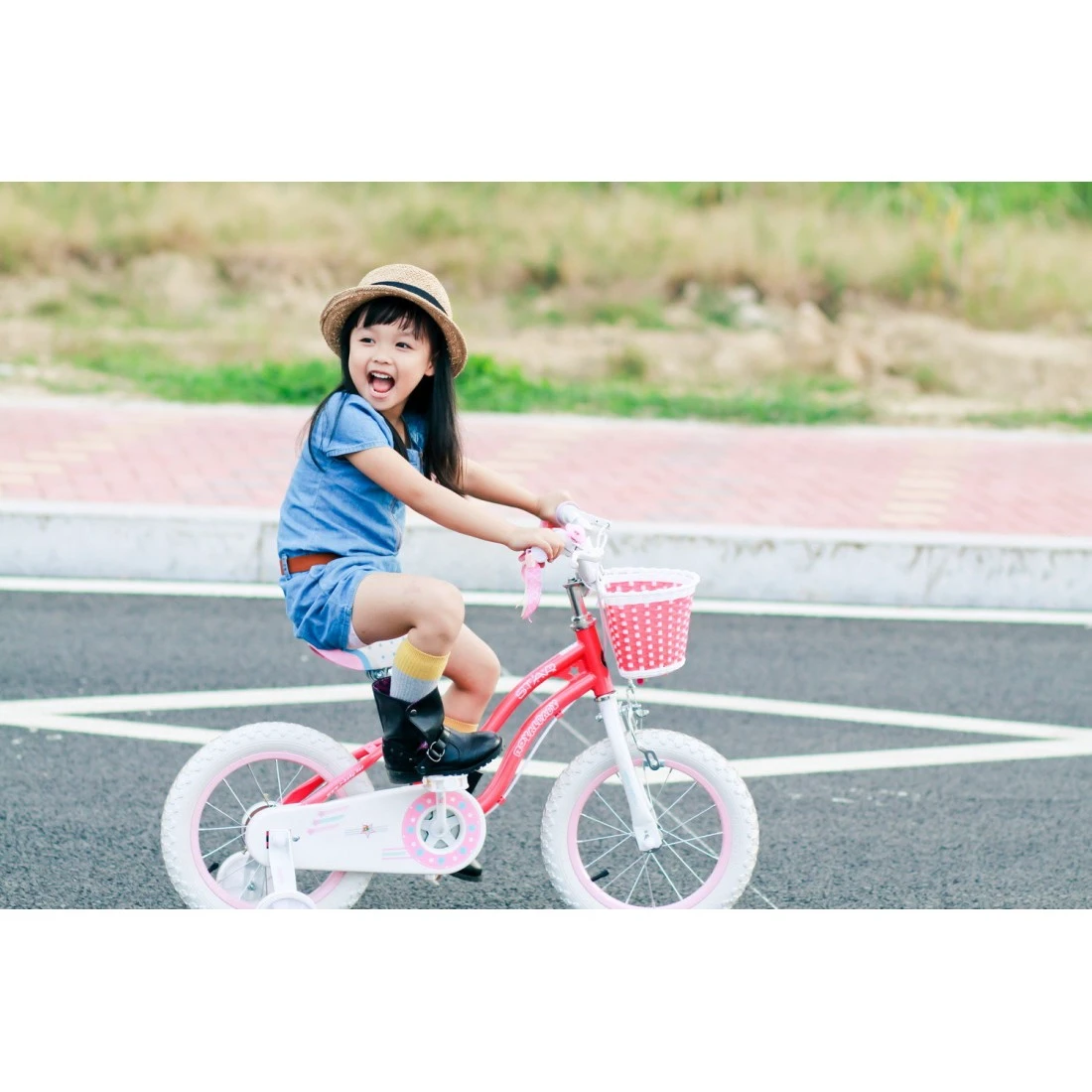 3. Bicicleta Royal Baby Star Girl 20 Pink