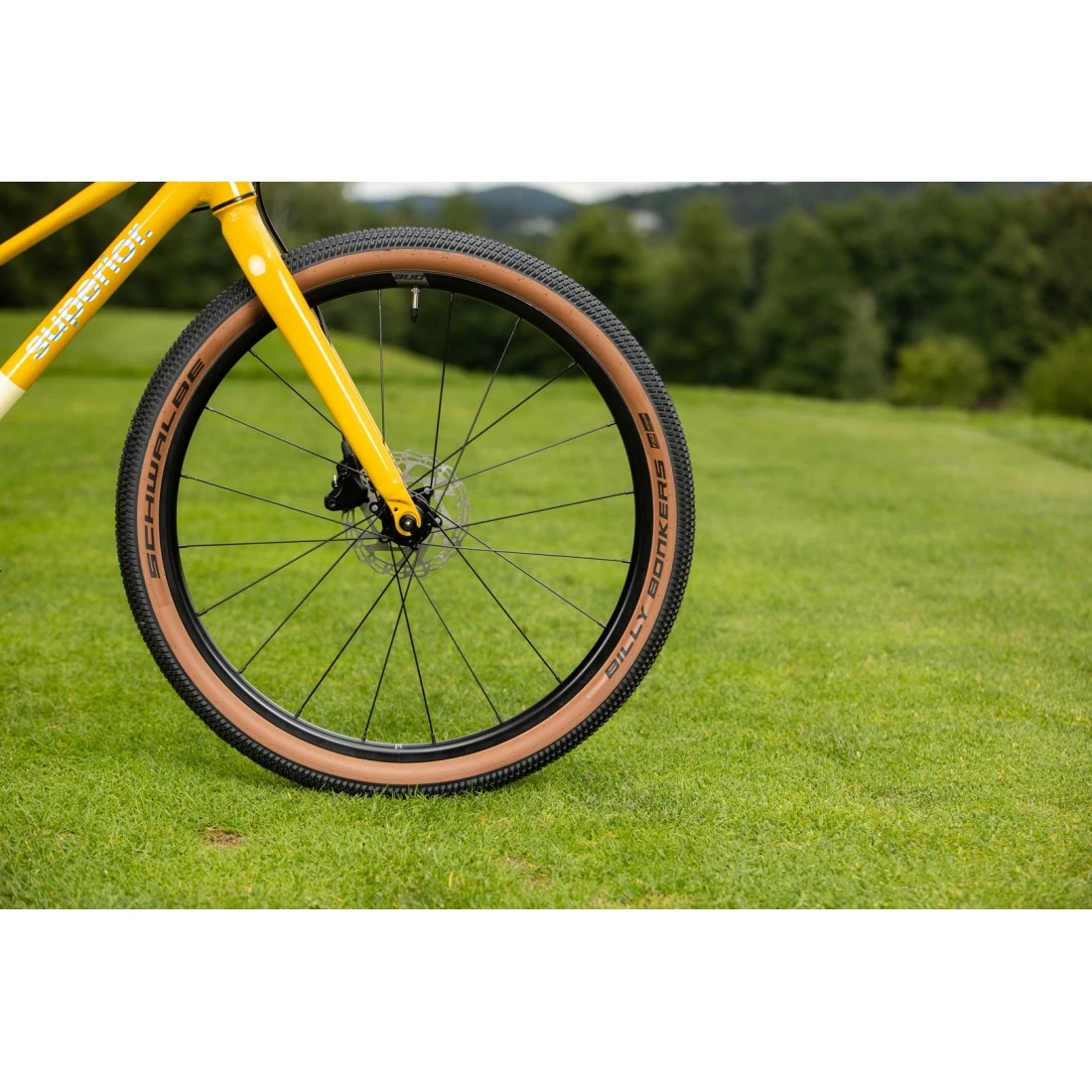 5. Bicicleta Superior F.L.Y. 24 Gloss Yellow Galben/Crem
