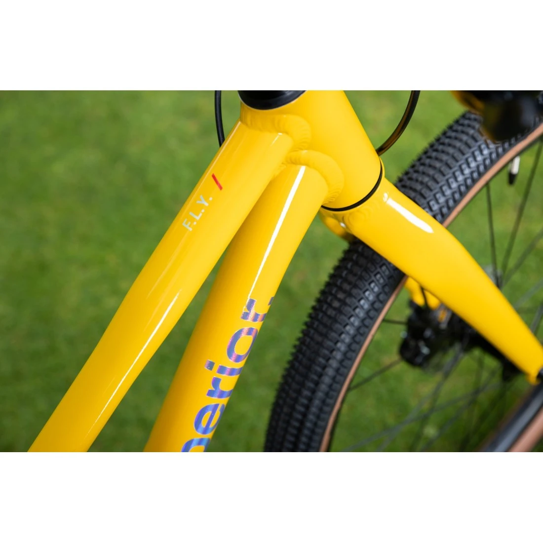 7. Bicicleta Superior F.L.Y. 24 Gloss Yellow Galben/Crem