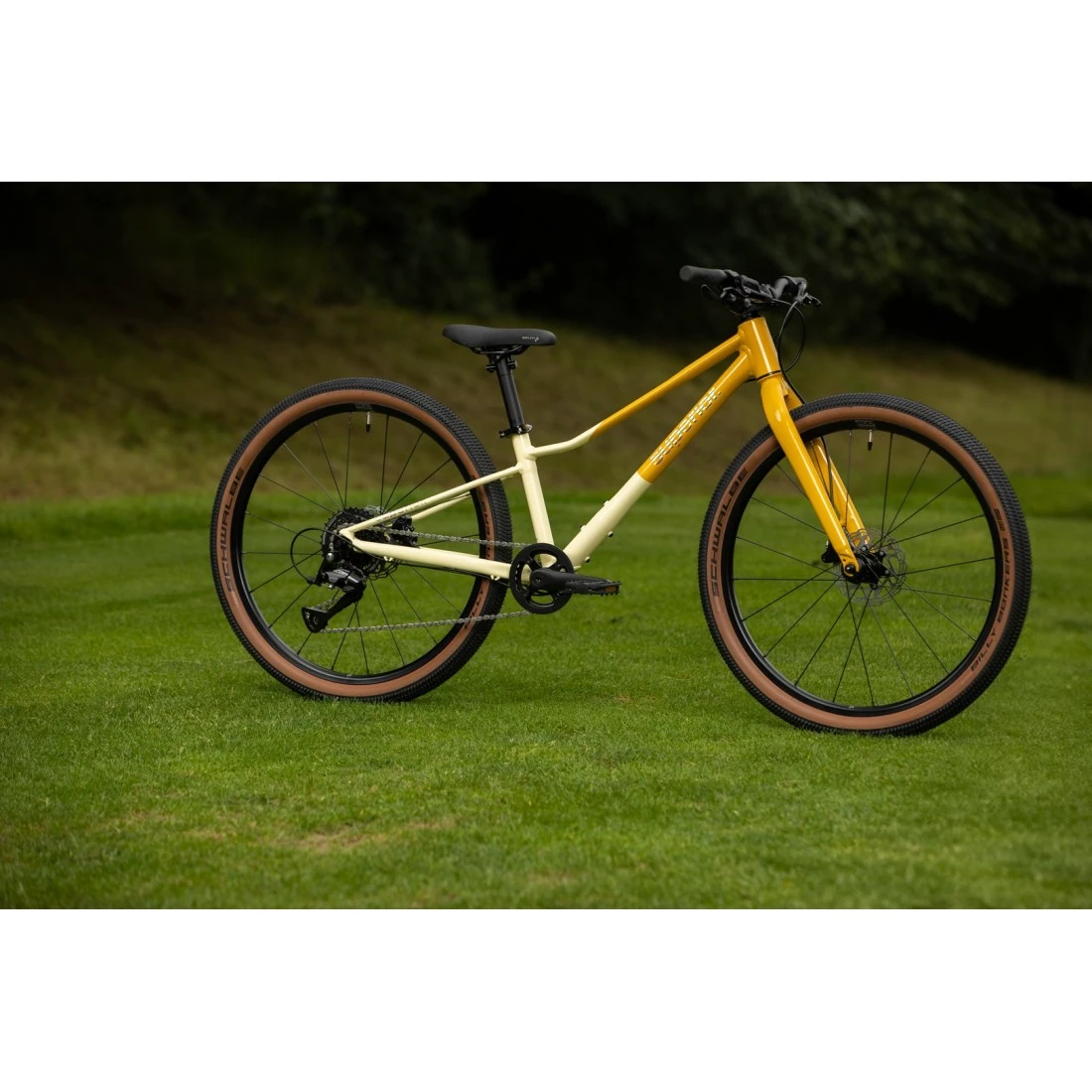 2. Bicicleta Superior F.L.Y. 24 Gloss Yellow Galben/Crem