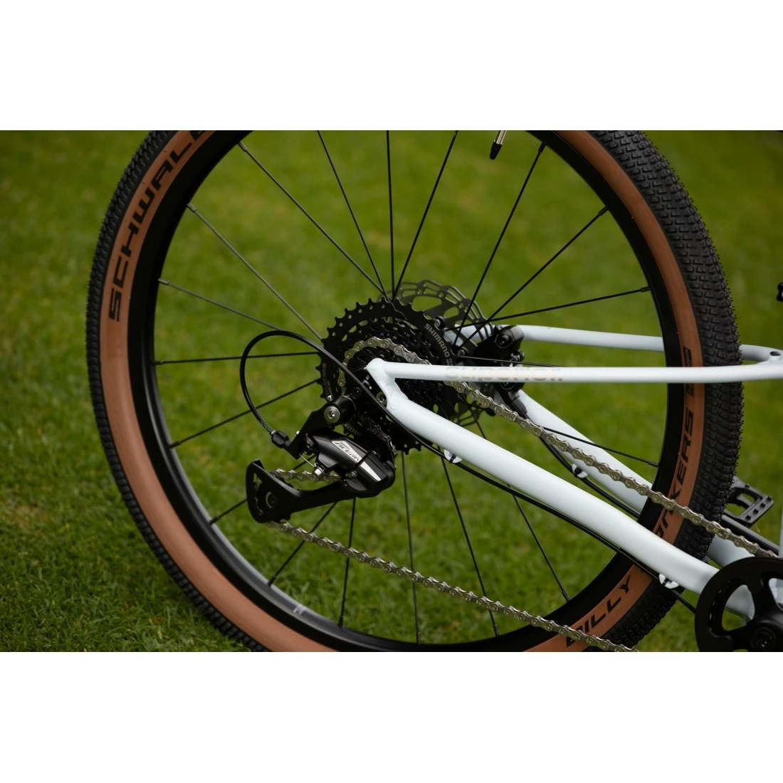 3. Bicicleta Superior F.L.Y. 24 Matte Teal Magenta/Gri