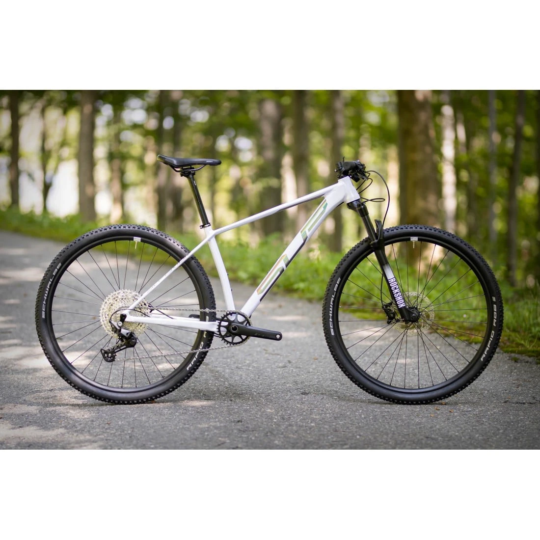 6. Bicicleta Superior XP 909 29 Gloss White Hologram Black Red 39cm (S) 39cm, Alb/Negru