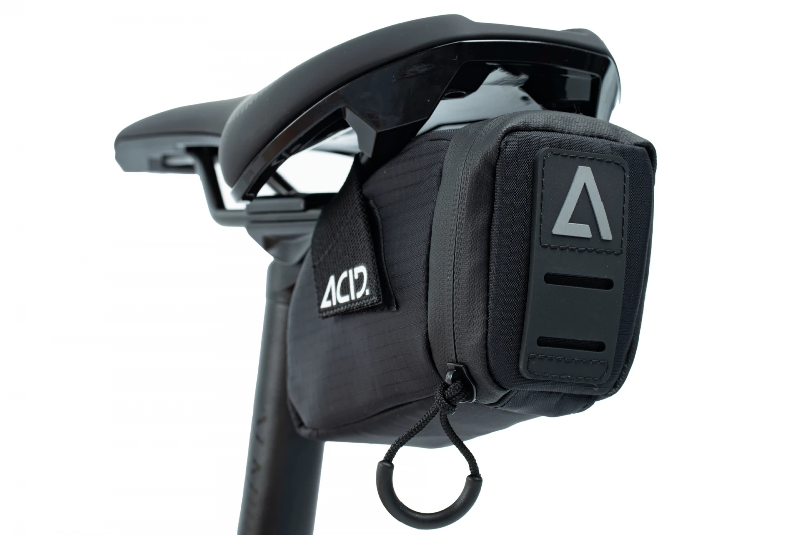 3. Borseta sa Acid Saddle Bag PRO S Neagra Negru