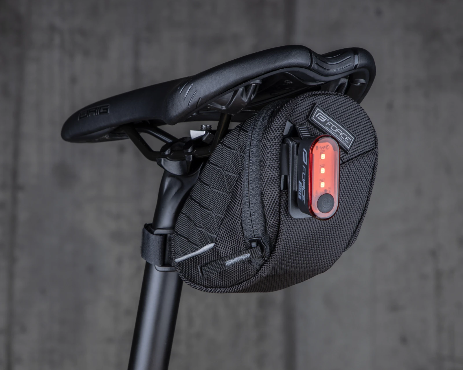 6. Borseta Sa Force Locus neagra