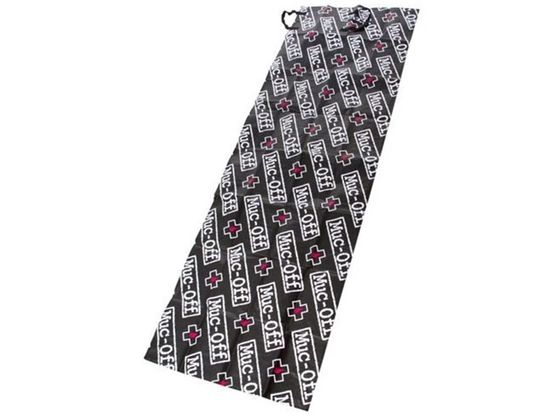 2. Covoras impermeabil pentru bicicleta Muc-Off Bike Mat MCF-186