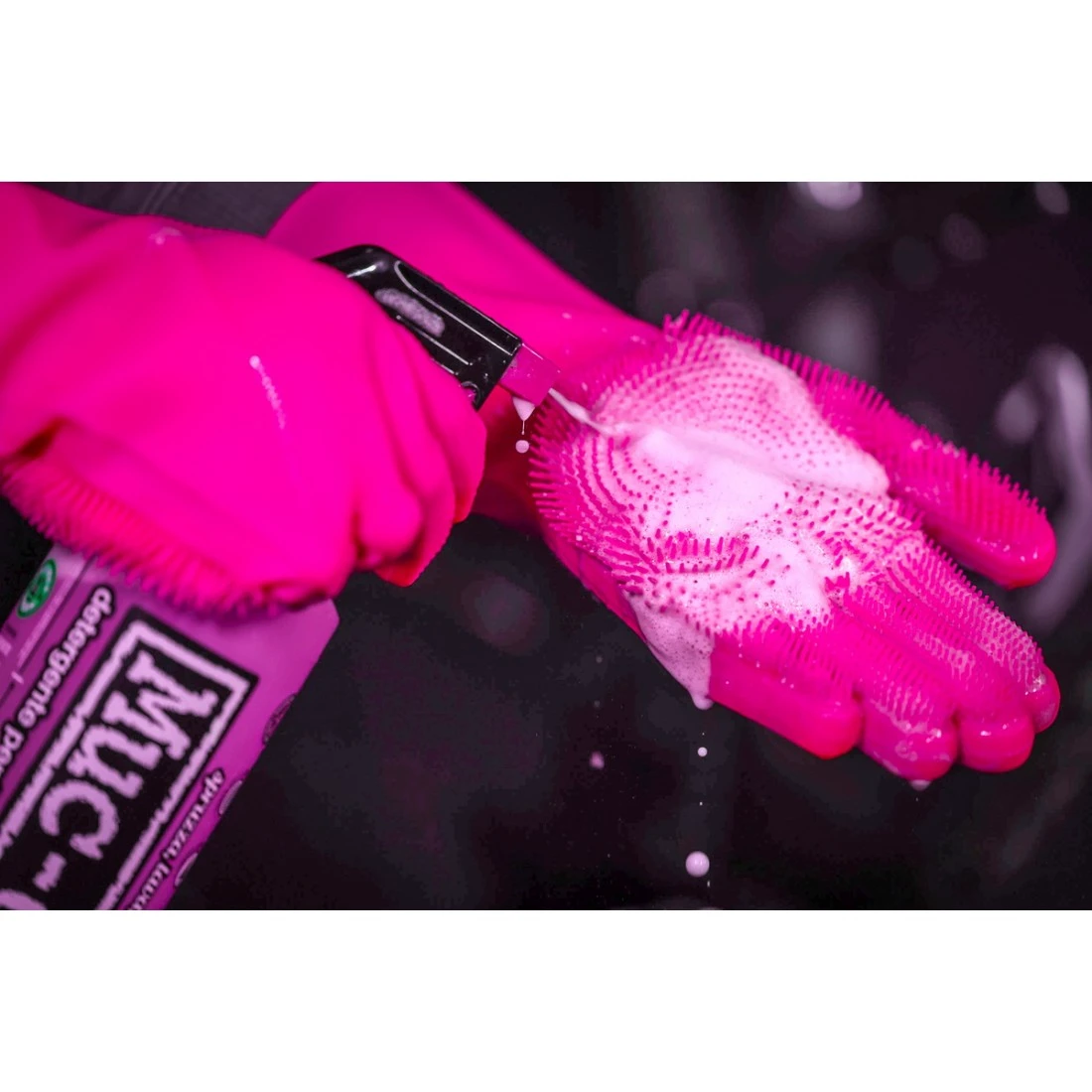 10. Manusi de curatare Muc-Off Deep Scrubber Pink L L