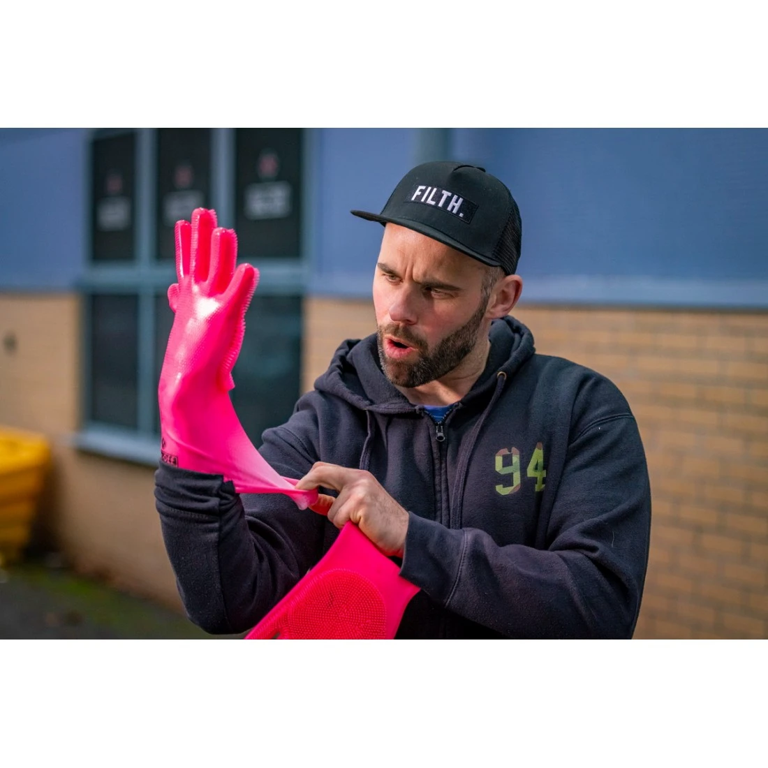 3. Manusi de curatare Muc-Off Deep Scrubber Pink L L