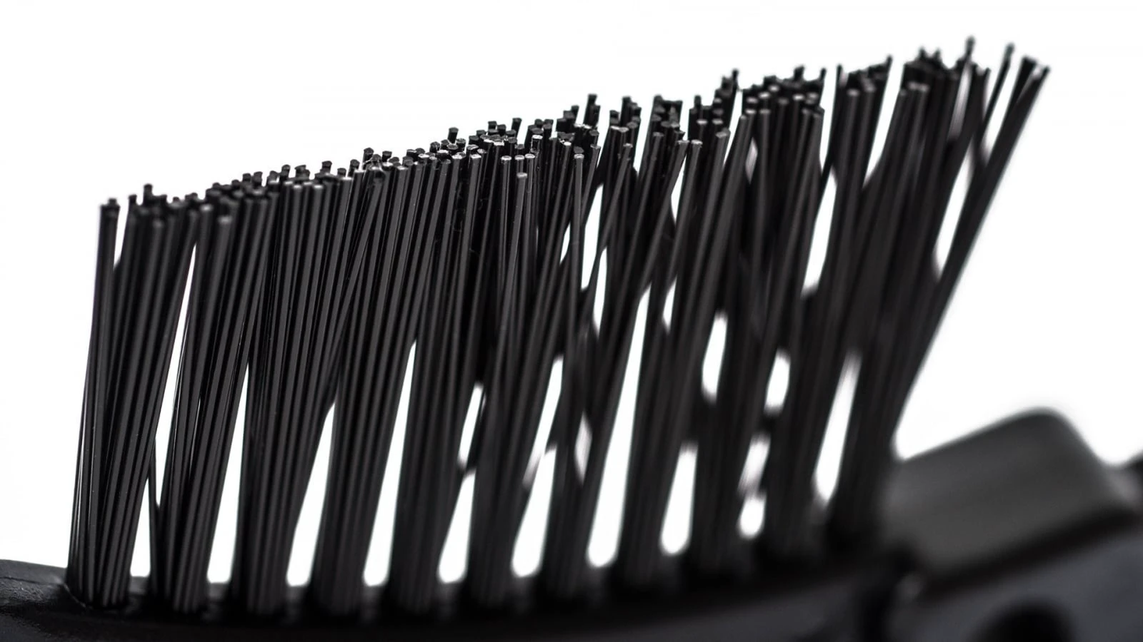 3. Perie Muc-Off Claw Brush