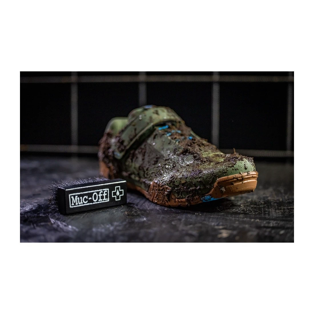 4. Perie Muc-Off Premium pentru pantofi
