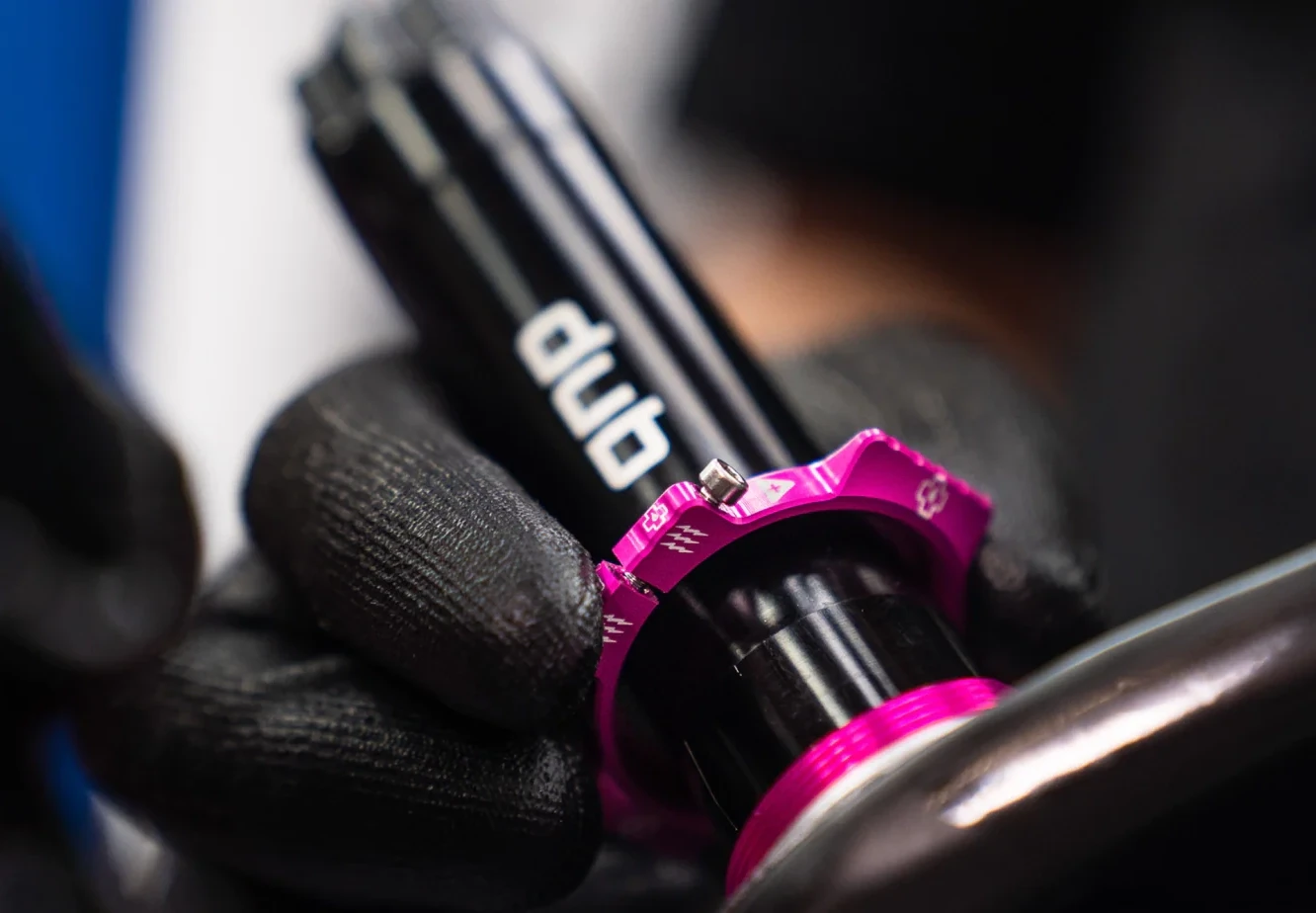 3. Piulita pretensionare rulmenti pedalieri Muc-Off Crank Preload Ring Negru Negru