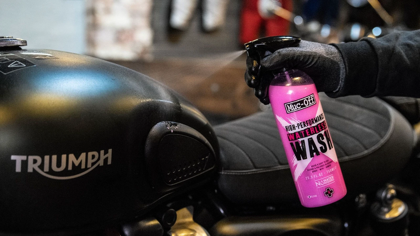 3. Solutie Muc-Off High Performance Waterless Wash