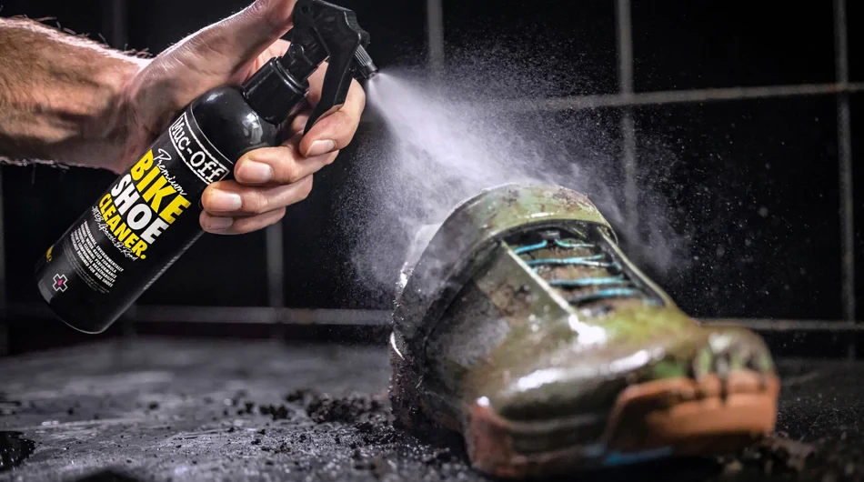 2. Spray Muc-Off Premium Bike Shoe Cleaner 250ml