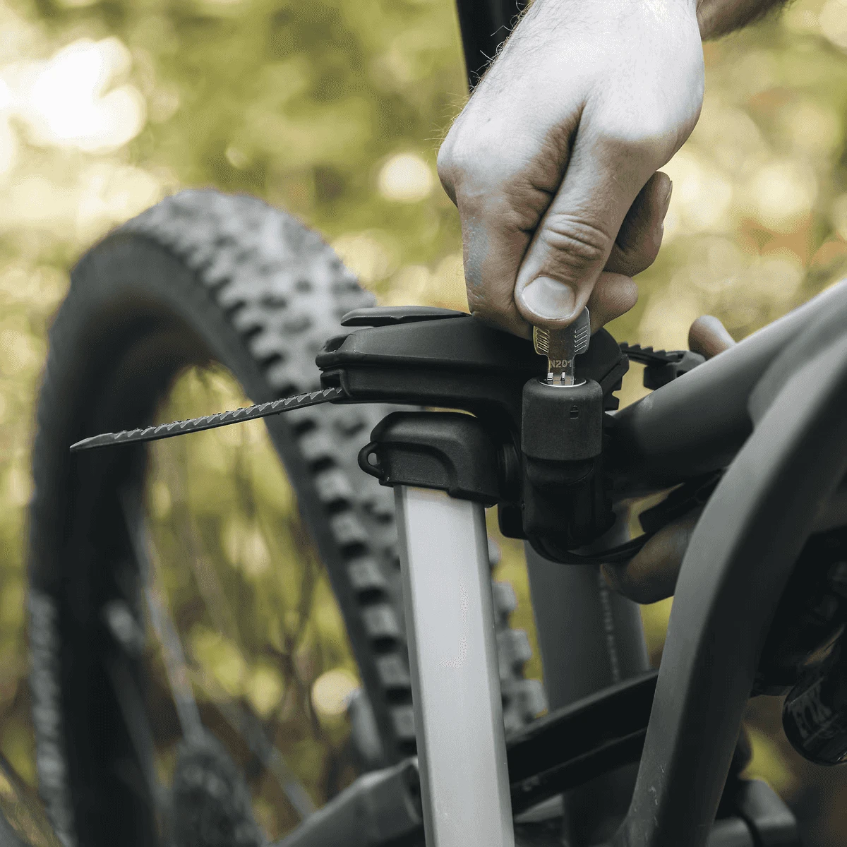 2. Suport biciclete THULE Epos 2B pliabil 13 pini - 2 biciclete