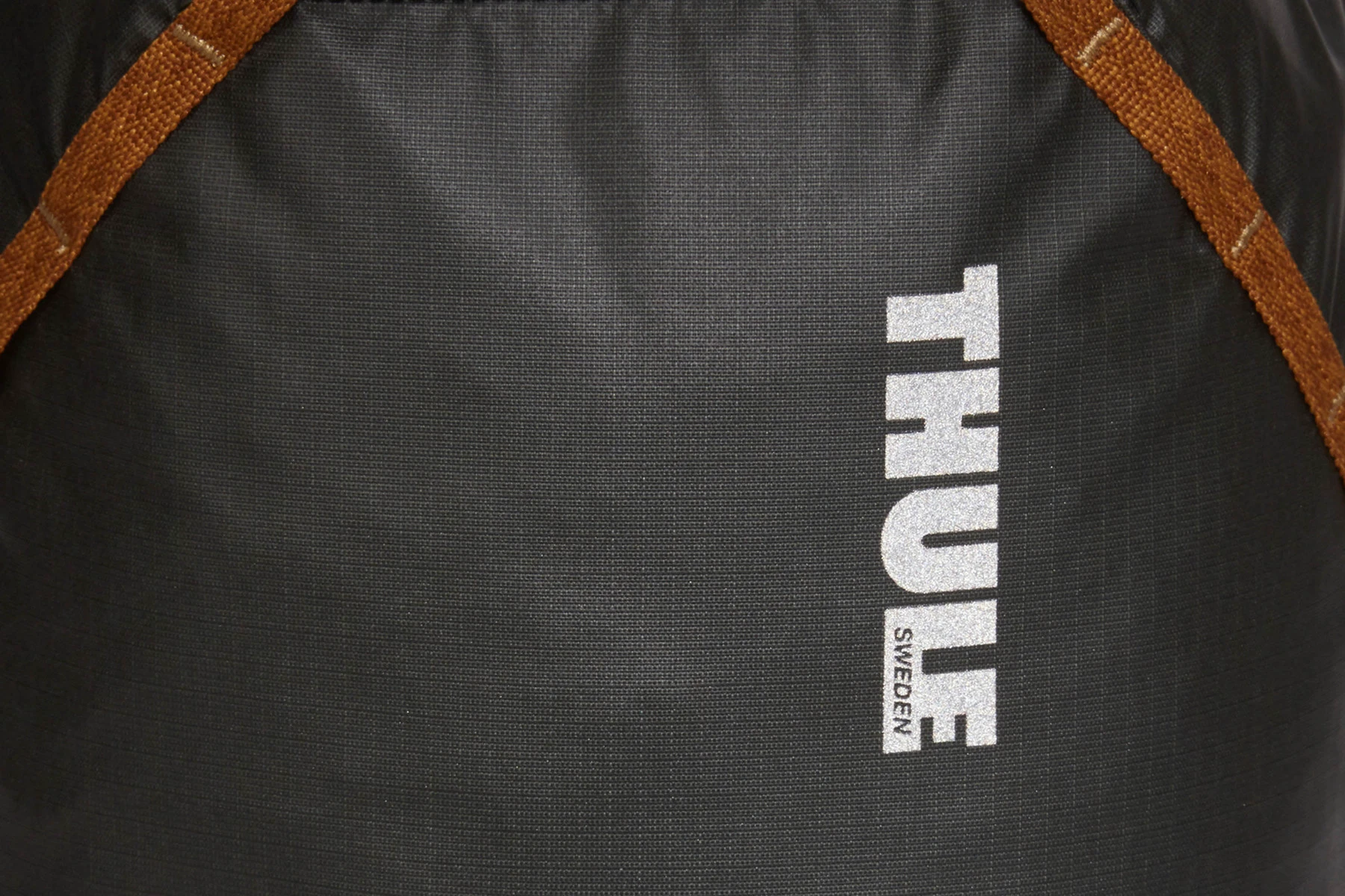 9. Rucsac THULE Stir 18L - Wood Thrush Orange