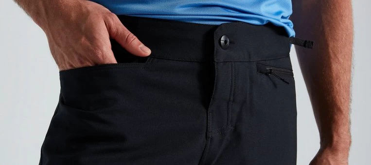 4. Pantaloni Scurti Ciclism SPECIALIZED Men's Trail - Black 32
