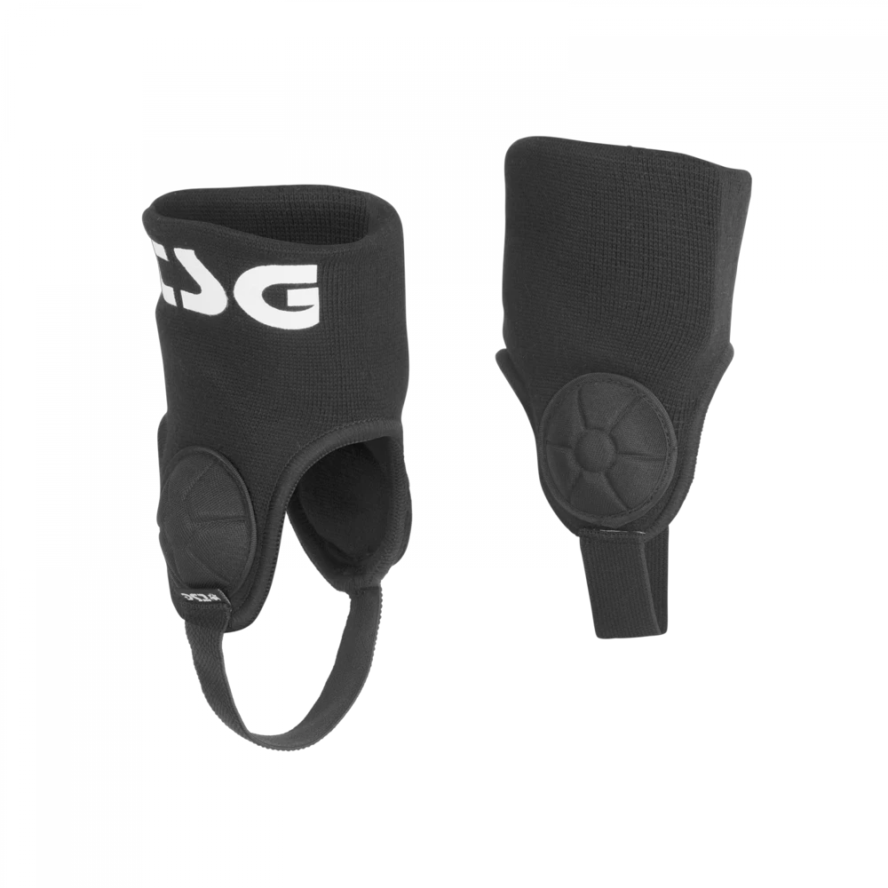 3. Glezniere TSG Single Ankle-Guard Cam - Black L/XL