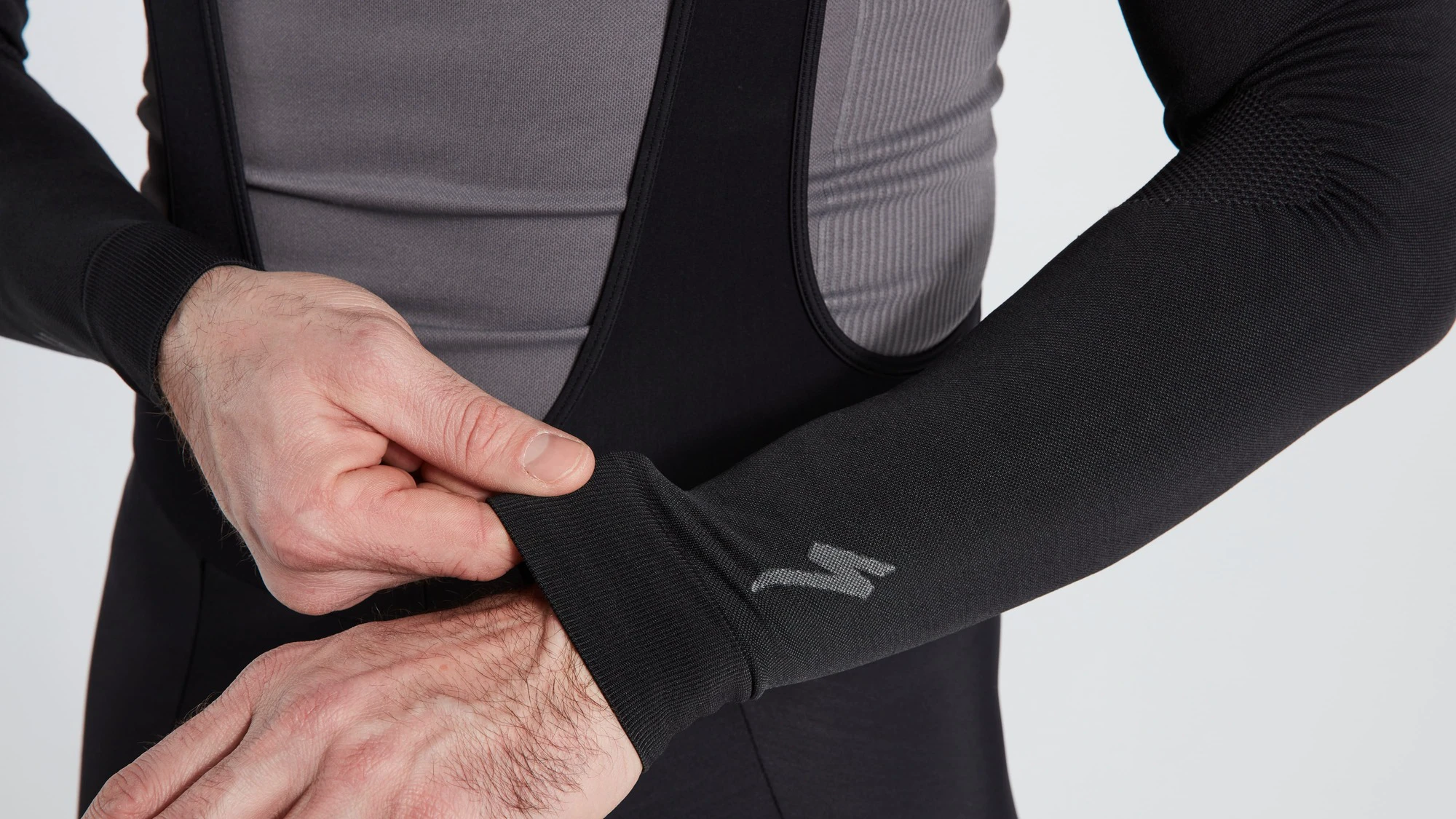 5. Incalzitoare Brate SPECIALIZED Seamless - Black XS/S