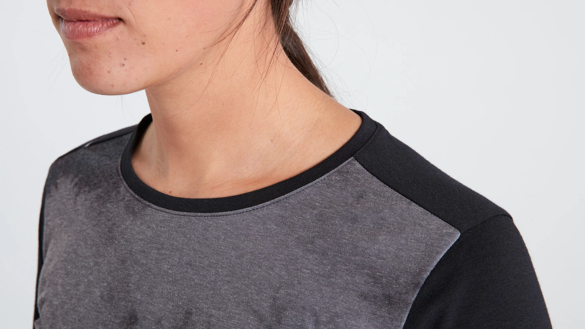 6. Tricou Ciclism SPECIALIZED Women's Altered Trail (L/S) - Smk XS