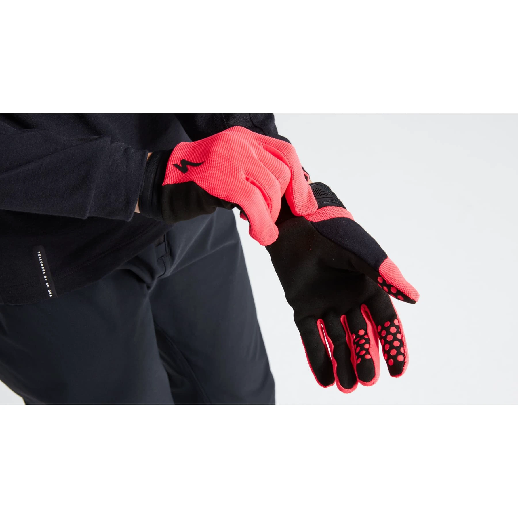 3. Manusi Ciclism SPECIALIZED Youth Trail (L/F) - Imperial Red L