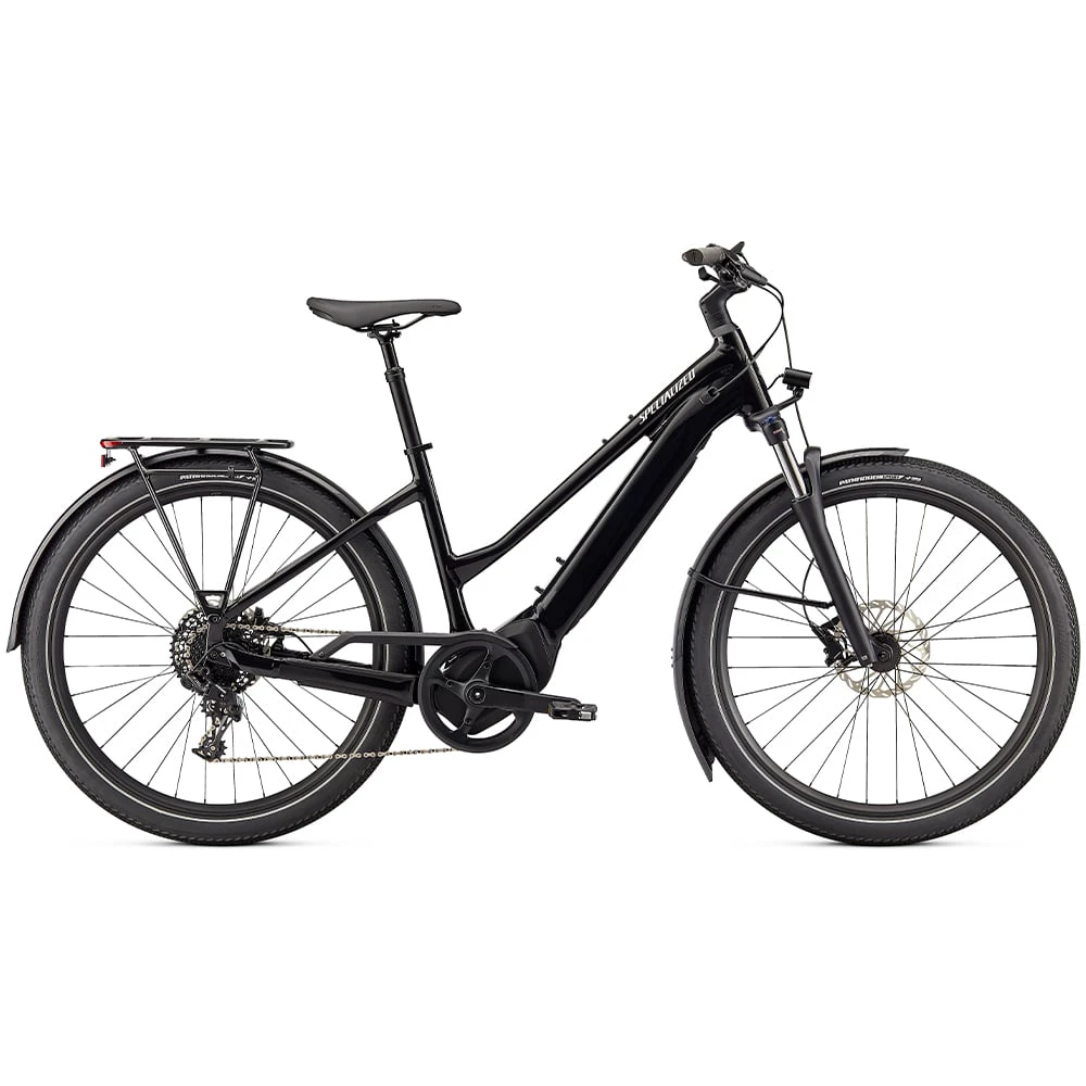 1. Bicicleta SPECIALIZED Turbo Vado 4.0 Step-Through - Cast Black/Silver Reflective L