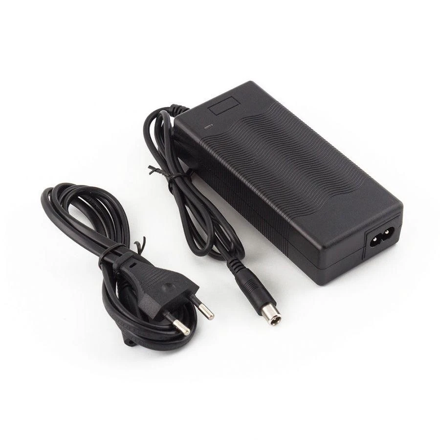1. Incarcator baterie trotineta pentru Xiaomi M365, Essential, 1S, Pro, Pro 2, Ninebot ES1, ES2