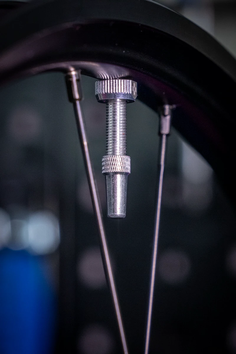 3. Valve tubeless Muc-Off Tubeless Valves V2 44mm Argintiu