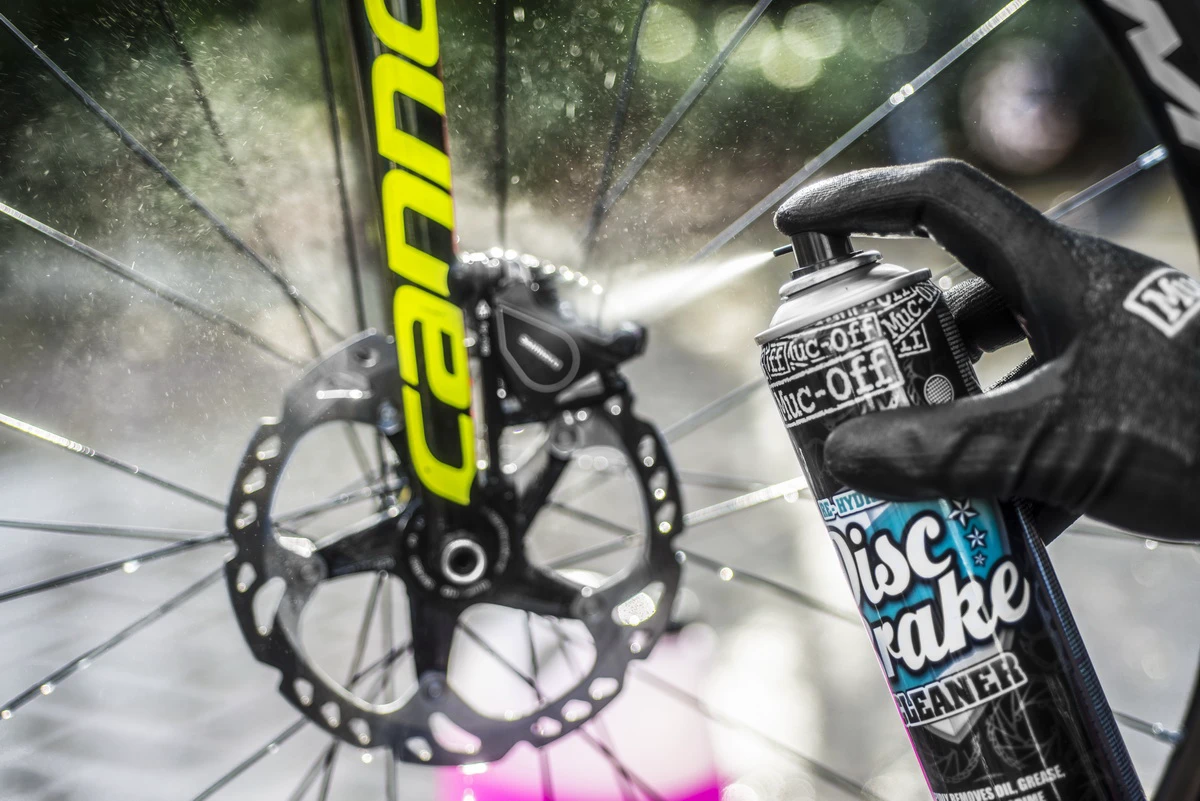 6. Spray Muc-Off Disc Brake Cleaner 400ml