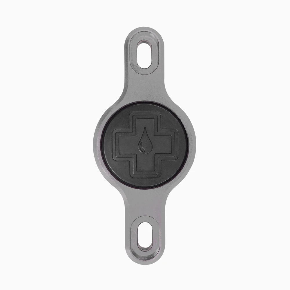 1. Suport Apple AirTag pentru cadru Muc-Off Secure Tag Holder V2 Argintiu