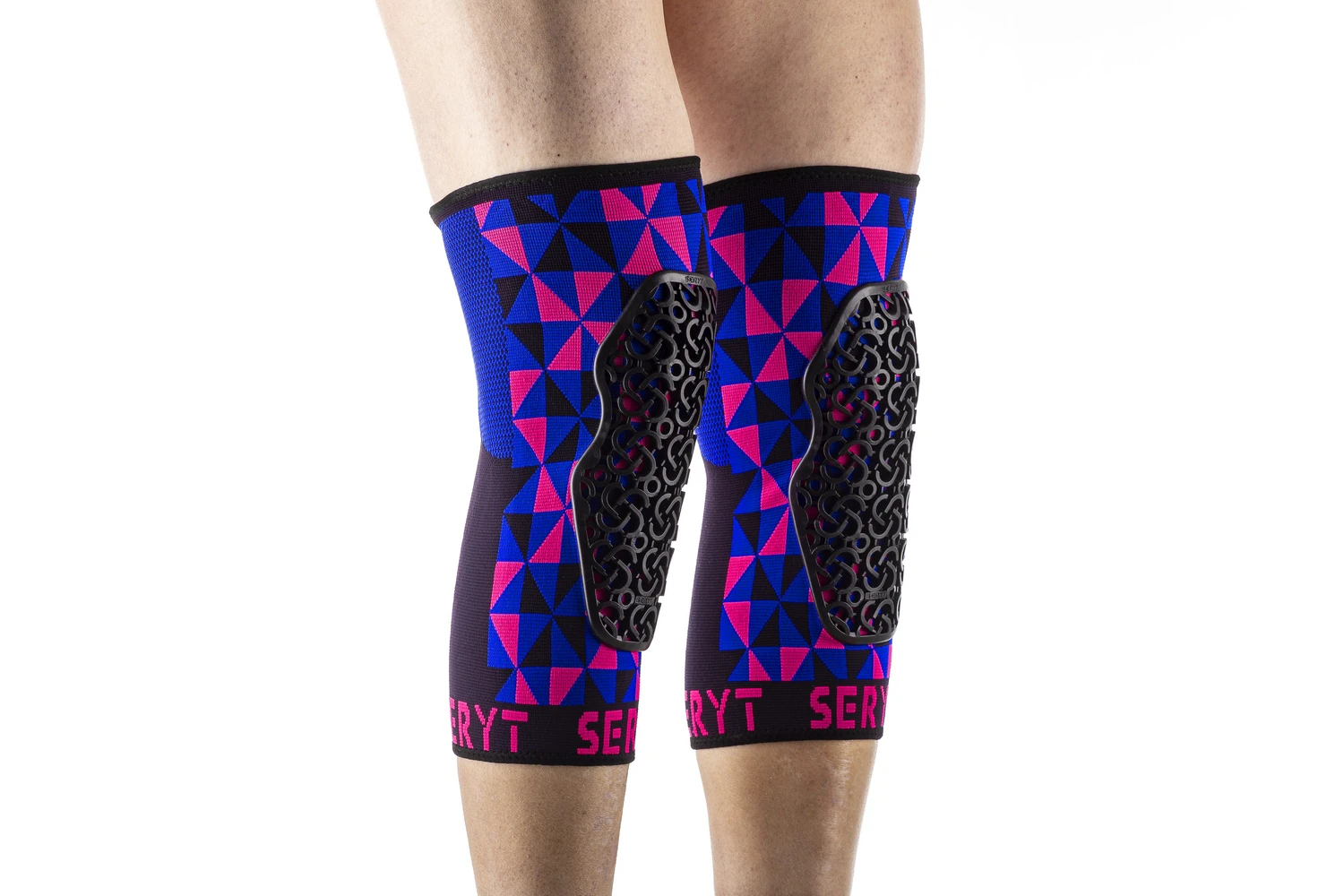 3. Protectii genunchi Seryt Arlecchino Pink Blue M