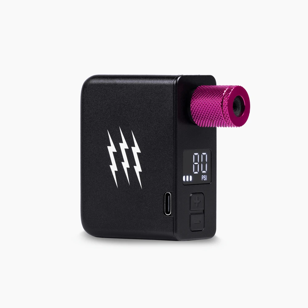 1. Pompa Muc-Off AirMach Pro Electric Mini Inflator