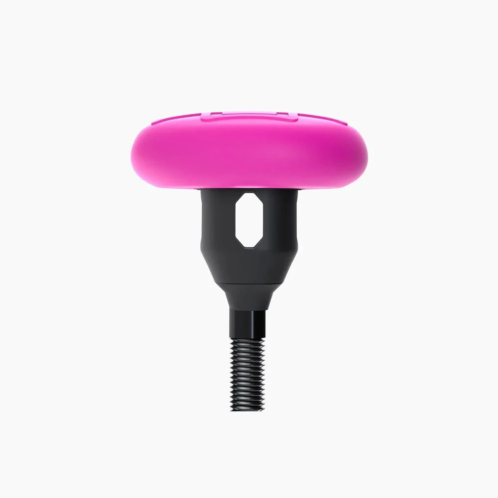 5. Valva tubeless 44mm Muc-Off Stealth Tubeless Tag Holder cu suport Apple AirTag