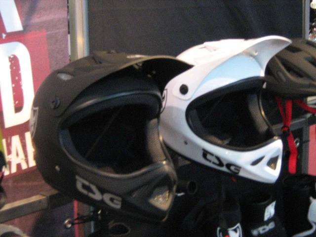 Eurobike - Haine, accesorii si alte efecte