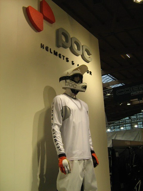 Eurobike - Haine, accesorii si alte efecte
