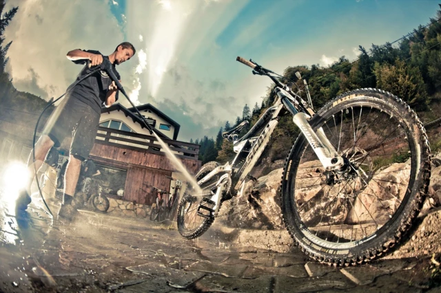 Surmont Gravity Enduro Jam 2012 - Dublează distracţia!