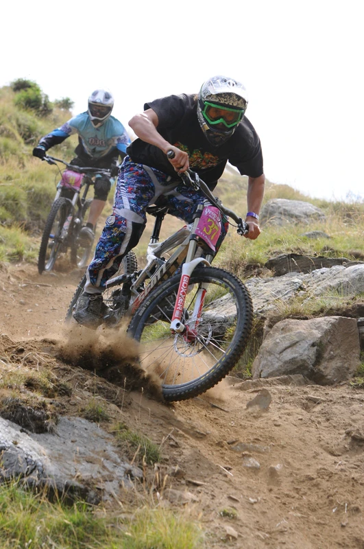 Drop'n'Roll Downhill Challenge 2012 - fotografii de vineri de la Monkey