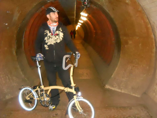 Cu Brompton prin Londra
