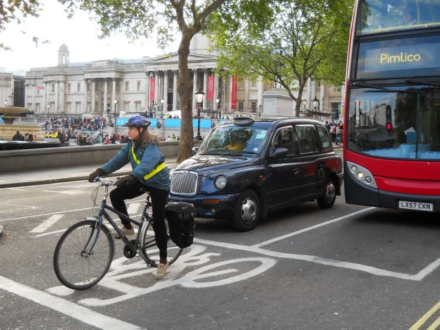 Cu Brompton prin Londra