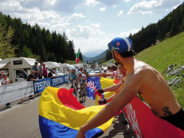 Cicliștii români participă la Turul Franței 2013