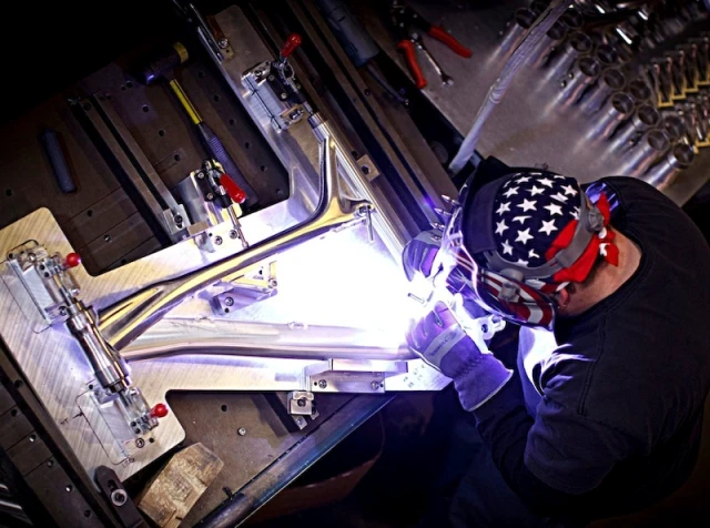 Intense Cycles: Despre călirea cadrelor din aluminiu