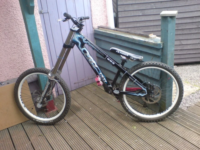Trail bikes și geometria: HT, Stack și Standover