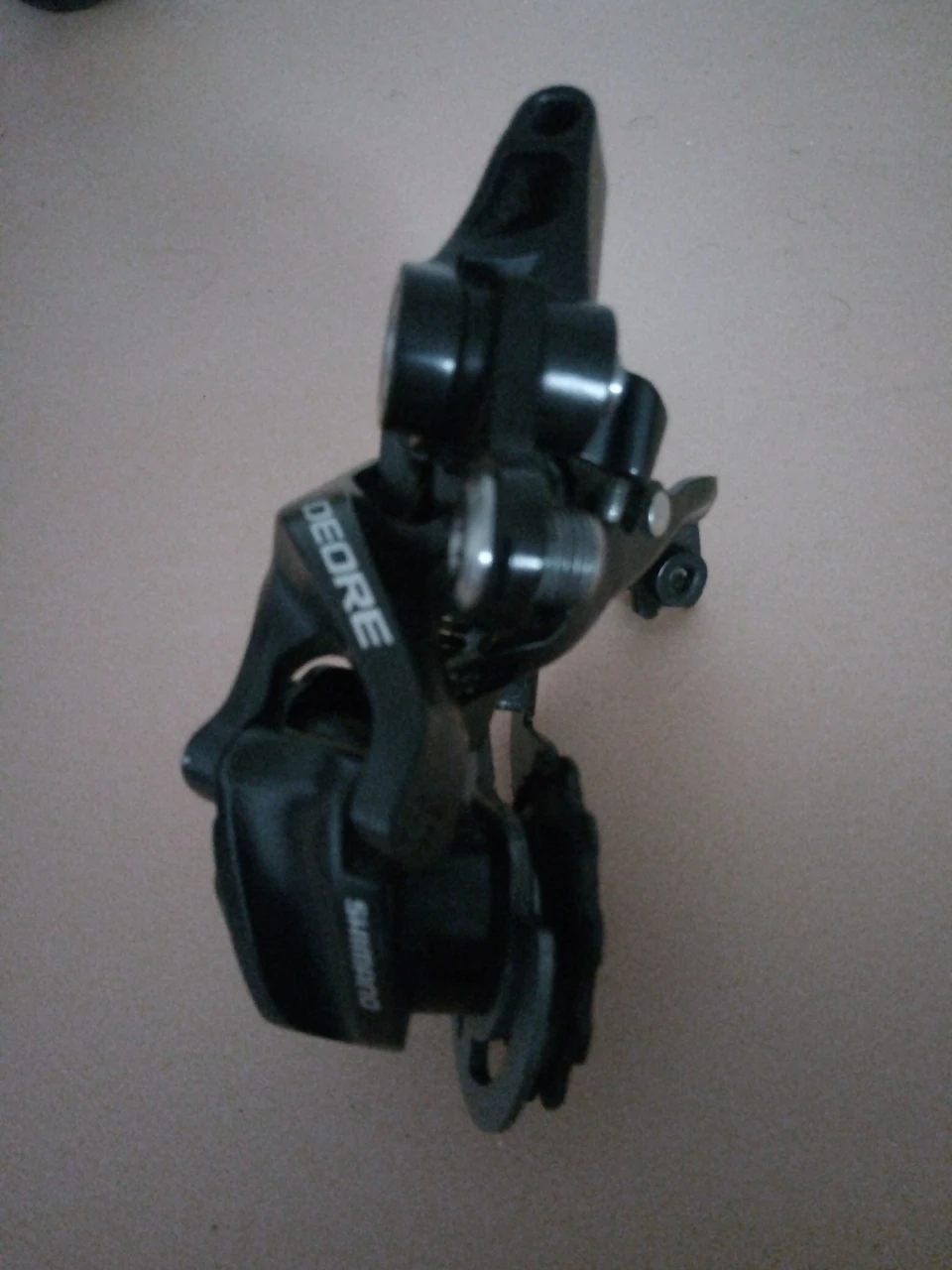 1. Schimbător Shimano Deore