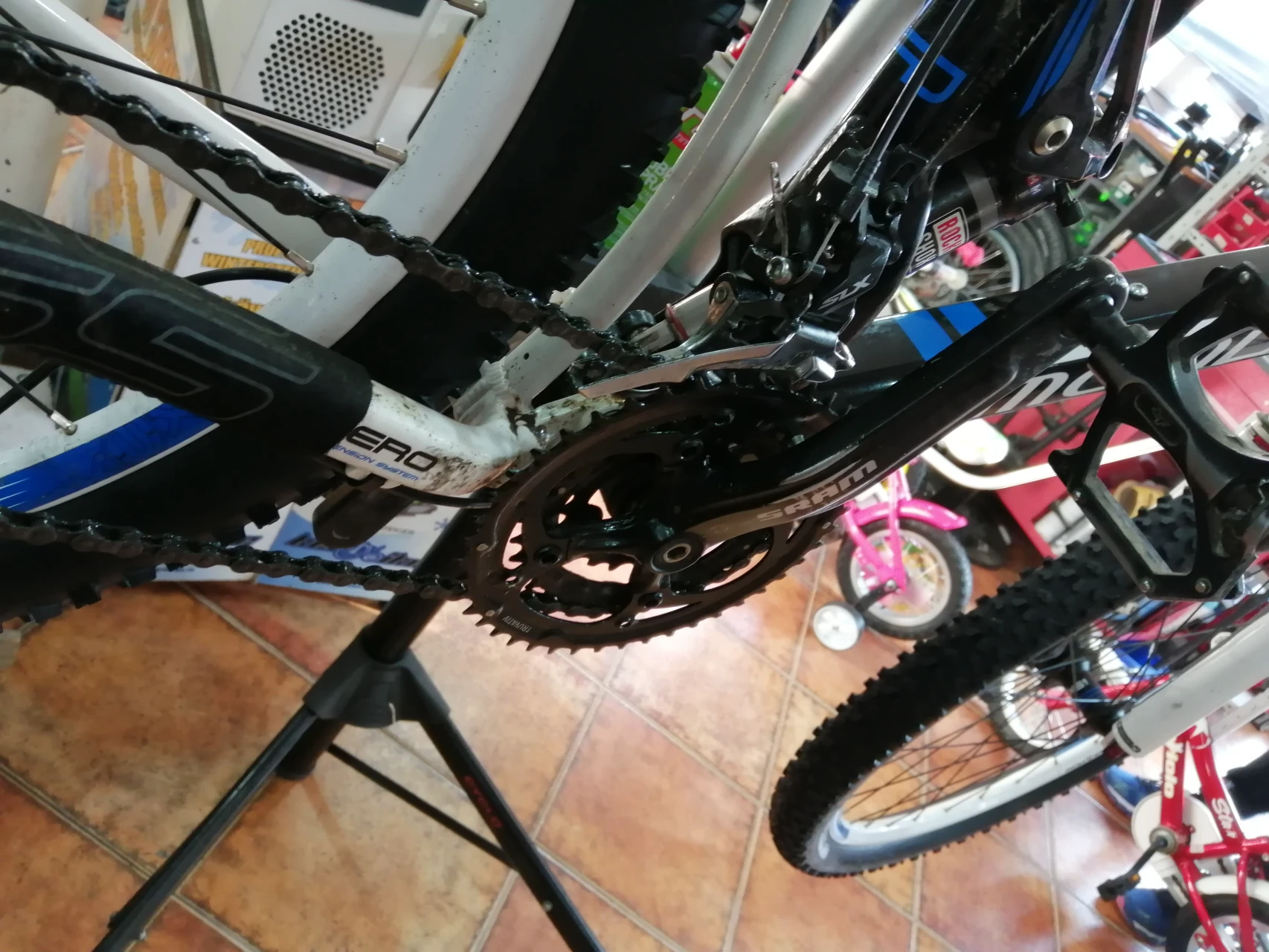 2. Mondraker tracker r (NU YT, Nu SPECIALIZED, NU GIANT)