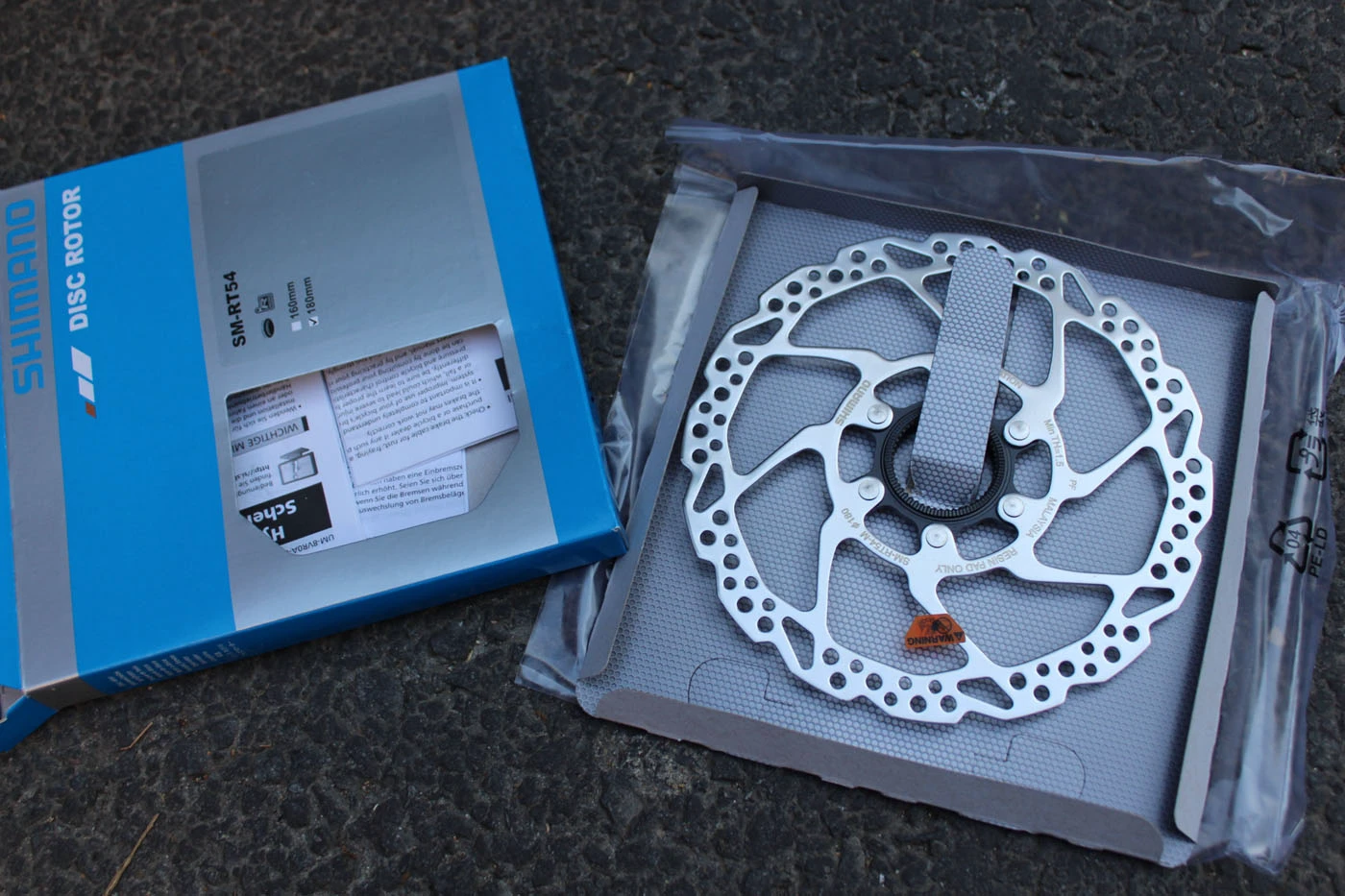 4. Shimano SM-RT54 Centerlock - 180mm
