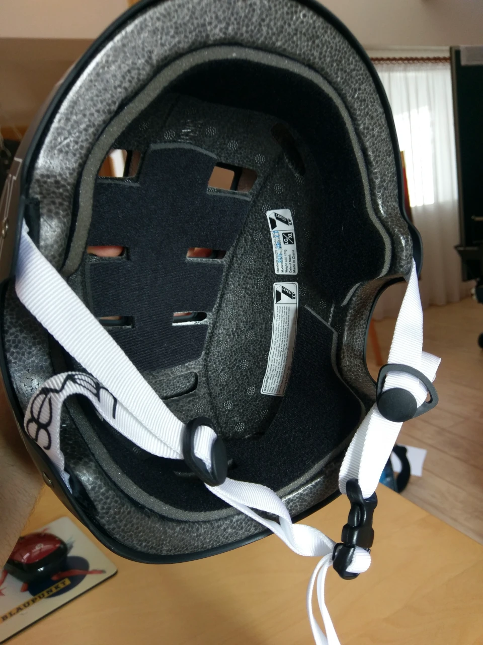 2. Casca 7IDP M3 Dirt Lid Negru Alb