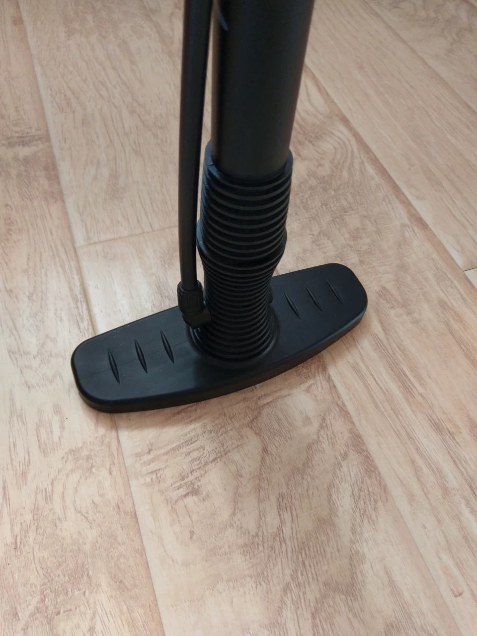 3. Pompa de podea Giyo de plastic